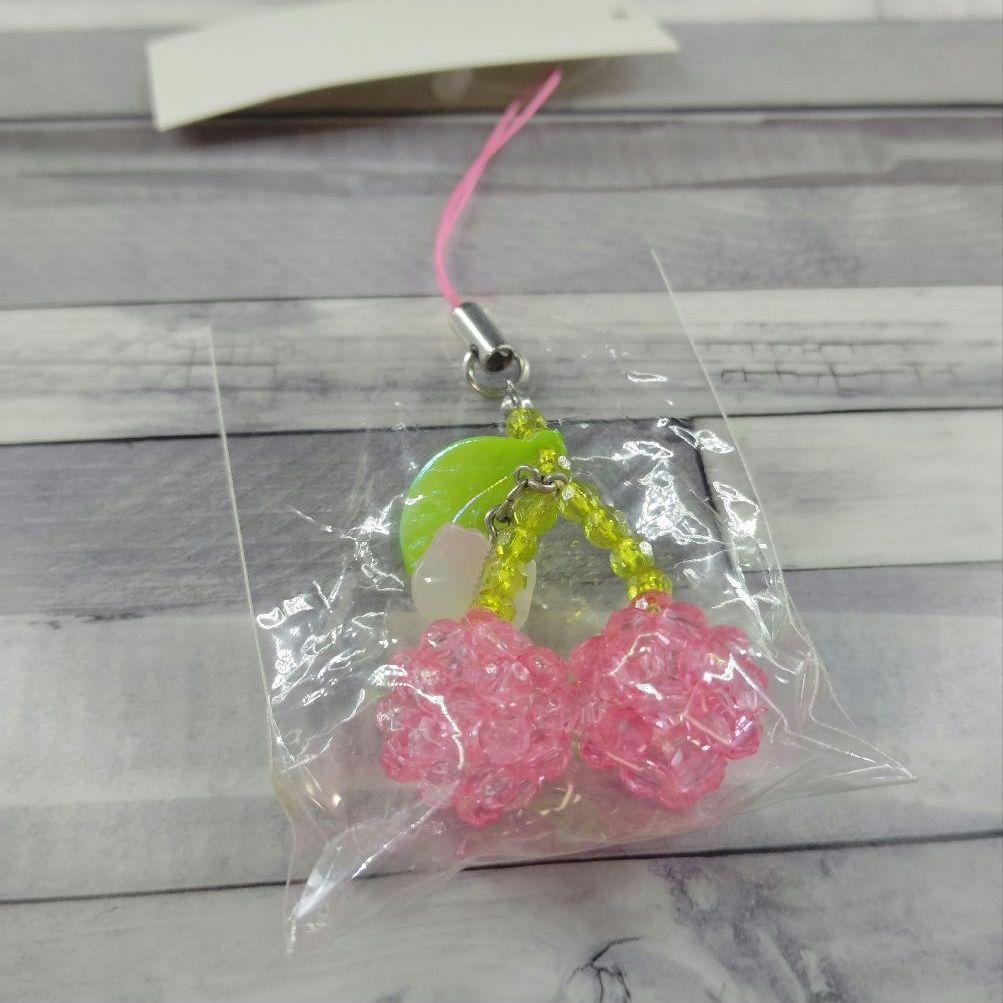 激レア　キティ　ストラップ　ビーズ　チェリー　KT　ストラップ　さくらんぼ