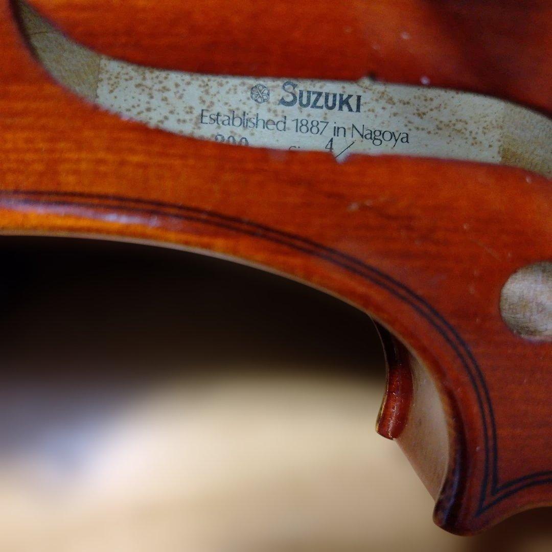 ♥値下しました♥スズキバイオリン♥サイズ4/4♥品番200♥美品♥弓ケ―ス松脂付