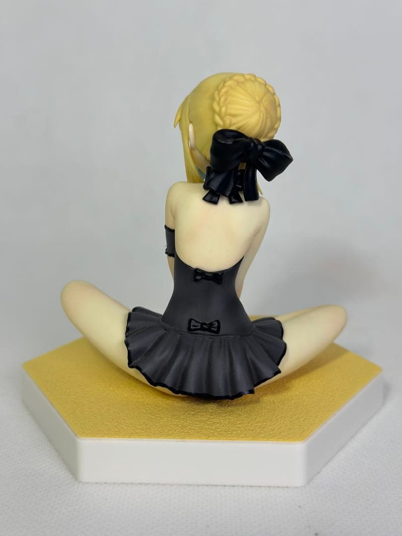 Fateセイバー 水着フィギュアセット