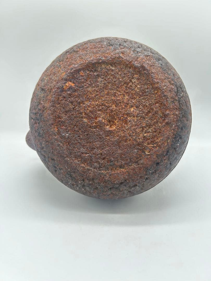 鉄瓶 装飾的な彫刻 容量2500水漏れ無