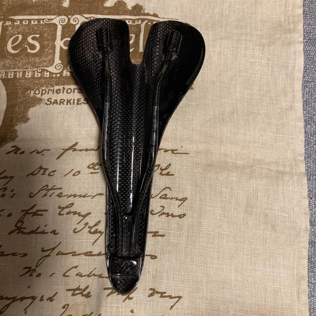 Carbon Engineering カーボンサドル