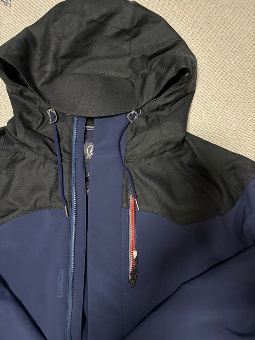 volcom Mサイズ ネイビー スキーウェア フード付き