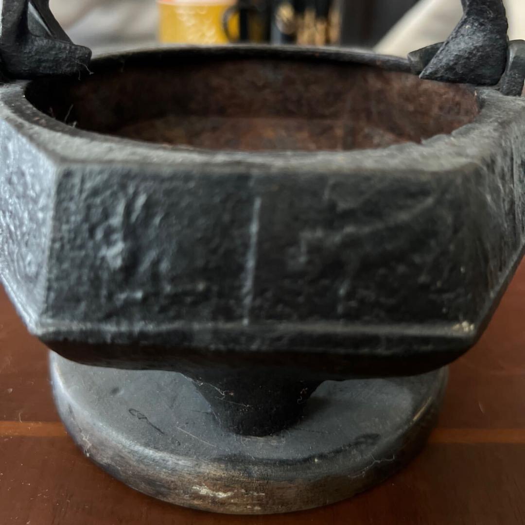 大正時代　骨董品　十二干支　鉄製　手炙り火鉢　和製アンティーク 博物館展示品