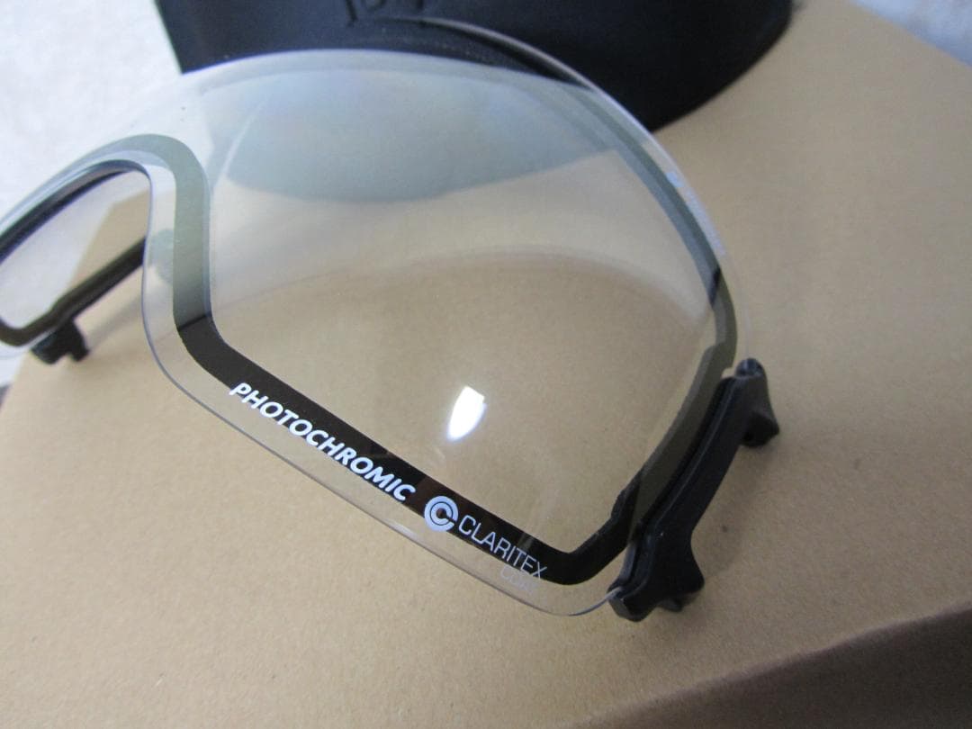 DICE BANK　ダイス　バンク　調光レンズ　ゴーグル　レンズと専用ケース