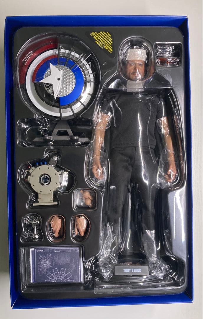 ホットトイズ アイアンマン2 トニー・スターク アーク・リアクター開発版