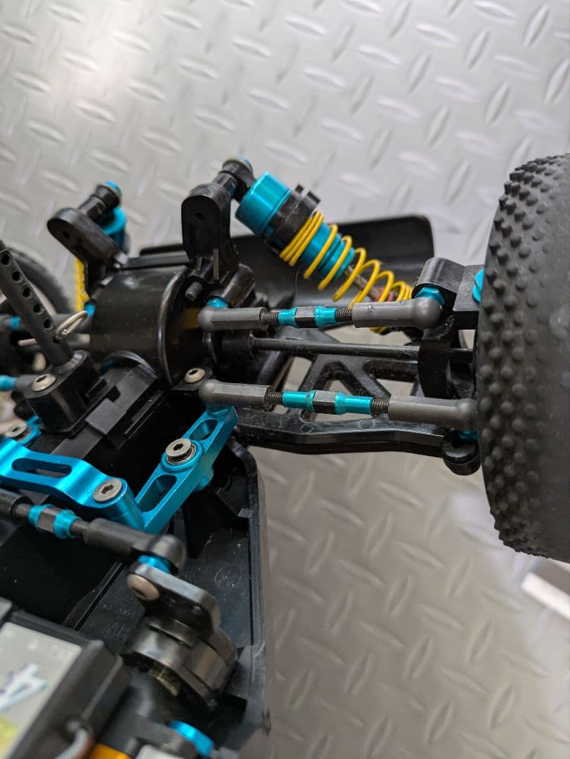 タミヤ DF 02グラベルハウンド4 WD レーシングバギー　アルミ多数