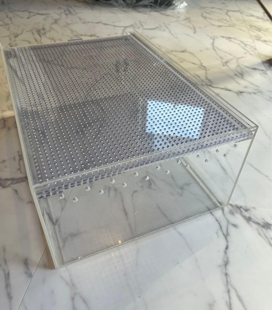 爬虫類アクリルケージ①