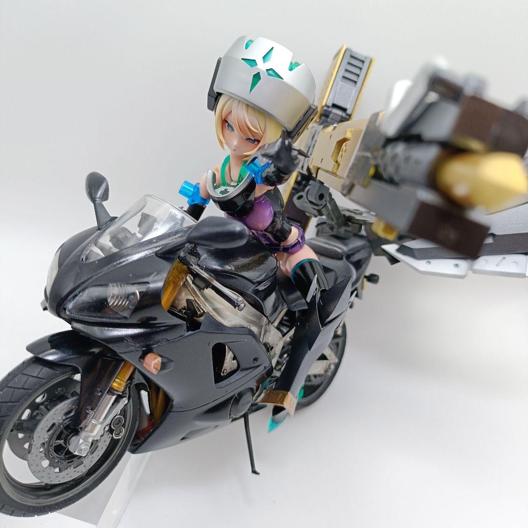 メガミデバイス　エクソシスト WIDOW バイクライダー　プラモデル　塗装完成品