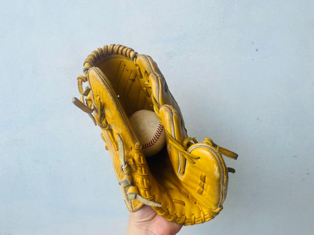 ウィルソンスタッフ　硬式用グラブ（投手用）