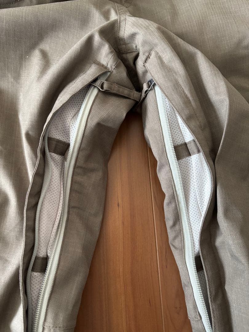 【お値下げ中】JEWEL×686スノーボードウェア Mサイズ　高機能