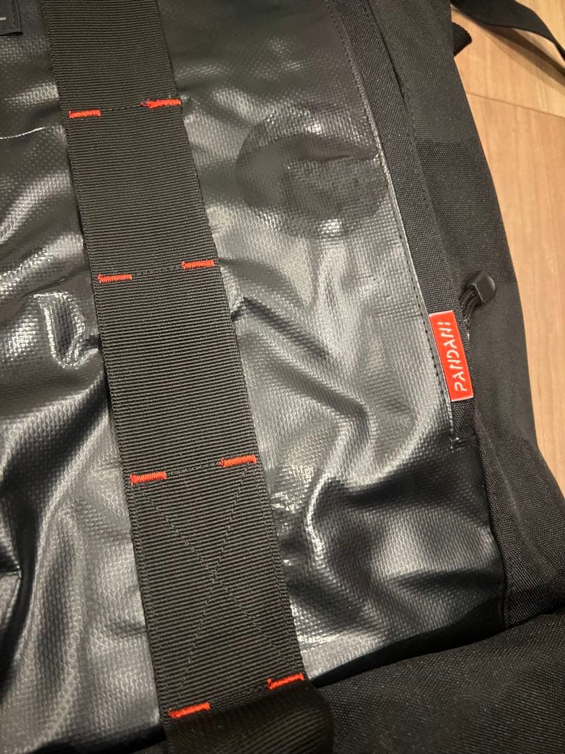 美品 パンダーニ Pandani 防水バックパック ブラック
