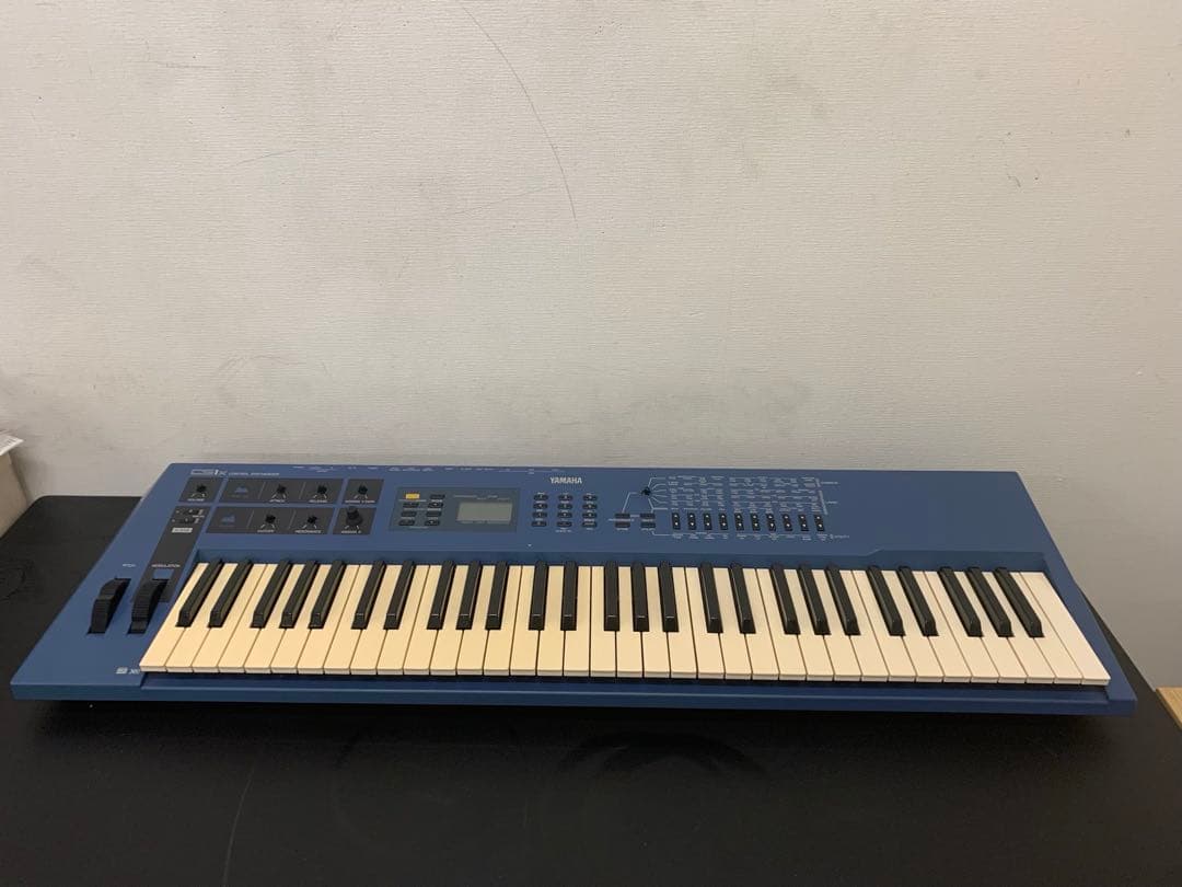 YAMAHA ヤマハ シンセサイザー CS1x ブルー キーボード