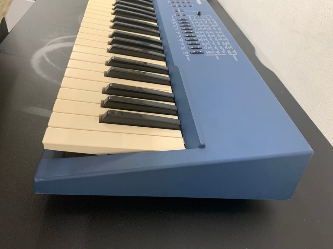 YAMAHA ヤマハ シンセサイザー CS1x ブルー キーボード