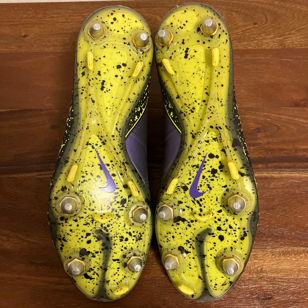 サッカースパイクナイキハイパーヴェノム2sg