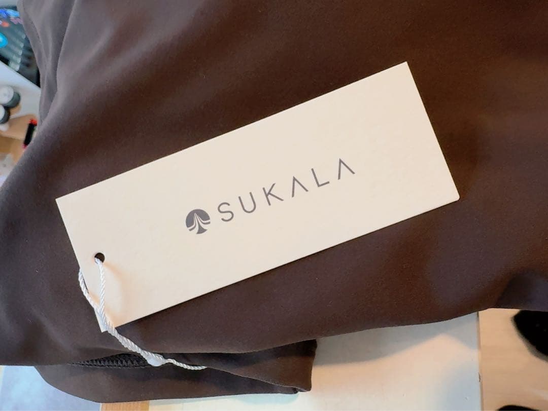 新品♡ 【SUKALA】ブラトップ付きフラワーレーストップス　ヨガウェア　LL