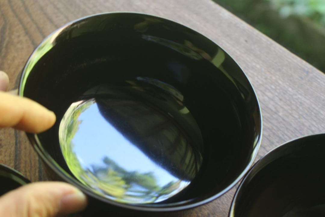 時代逸品！時代黒漆に風情ある青漆松葉蒔絵の映える四つ椀（検京塗懐石道具煮物椀