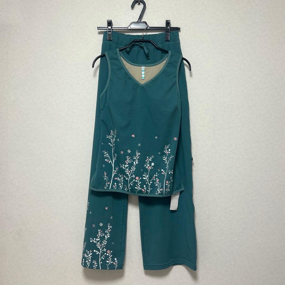 キッドブルー　ストレッチヨガウェアー