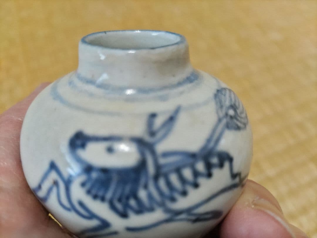 古染付　中国　小壷　麒麟　無傷　高5.8ｃｍ