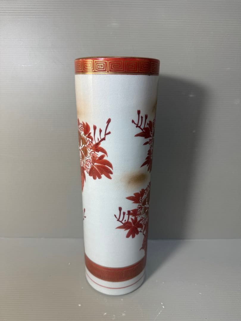 2490 九谷焼　筒型　花瓶　花活け　孔雀と牡丹