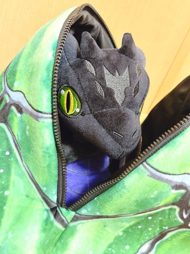 ツイステッドワンダーランド　マレウスの抱っこぬいぐるみ(幼体ver.)