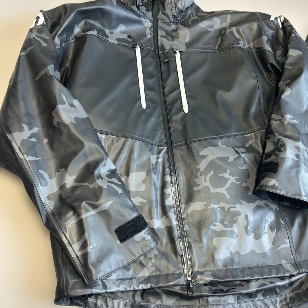 ダイワDaiwaオーシャンサロペット　ウインタースーツ防寒ブラックカモフラージュ