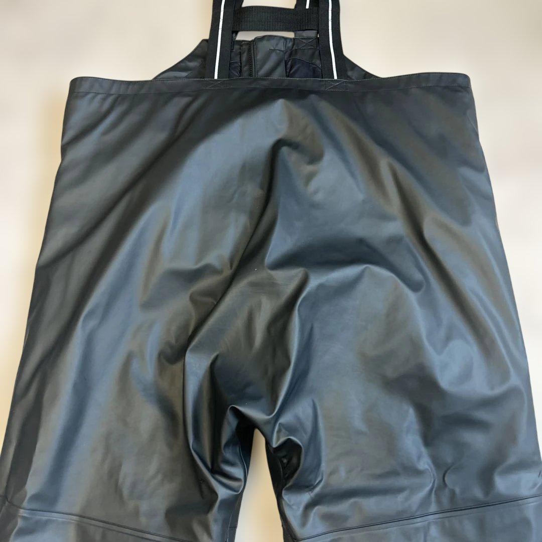 ダイワDaiwaオーシャンサロペット　ウインタースーツ防寒ブラックカモフラージュ