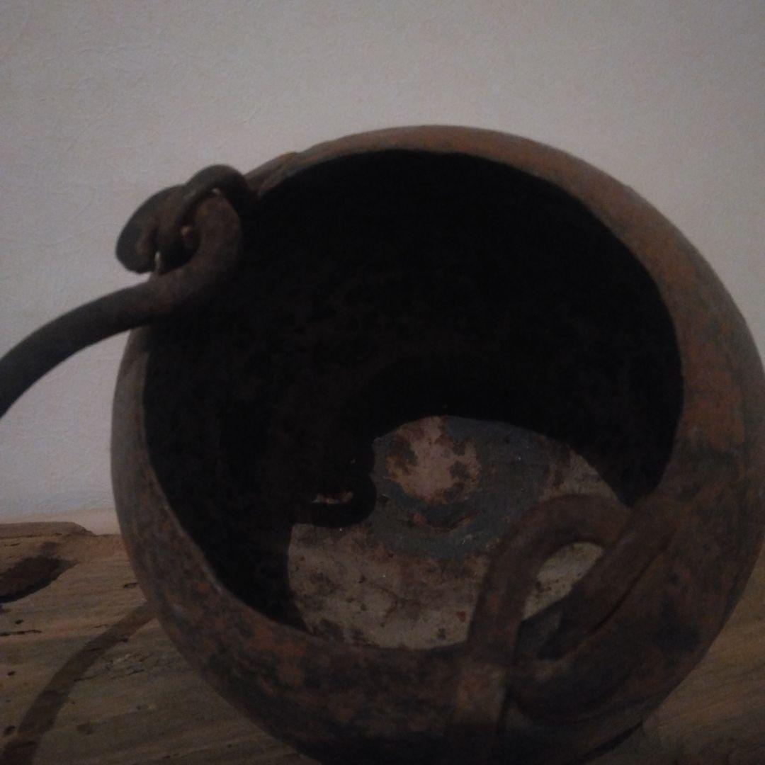 アンティーク釣瓶　鉄製　花器　花入　花瓶