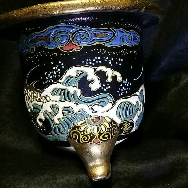 金彩龍図の蘭鉢