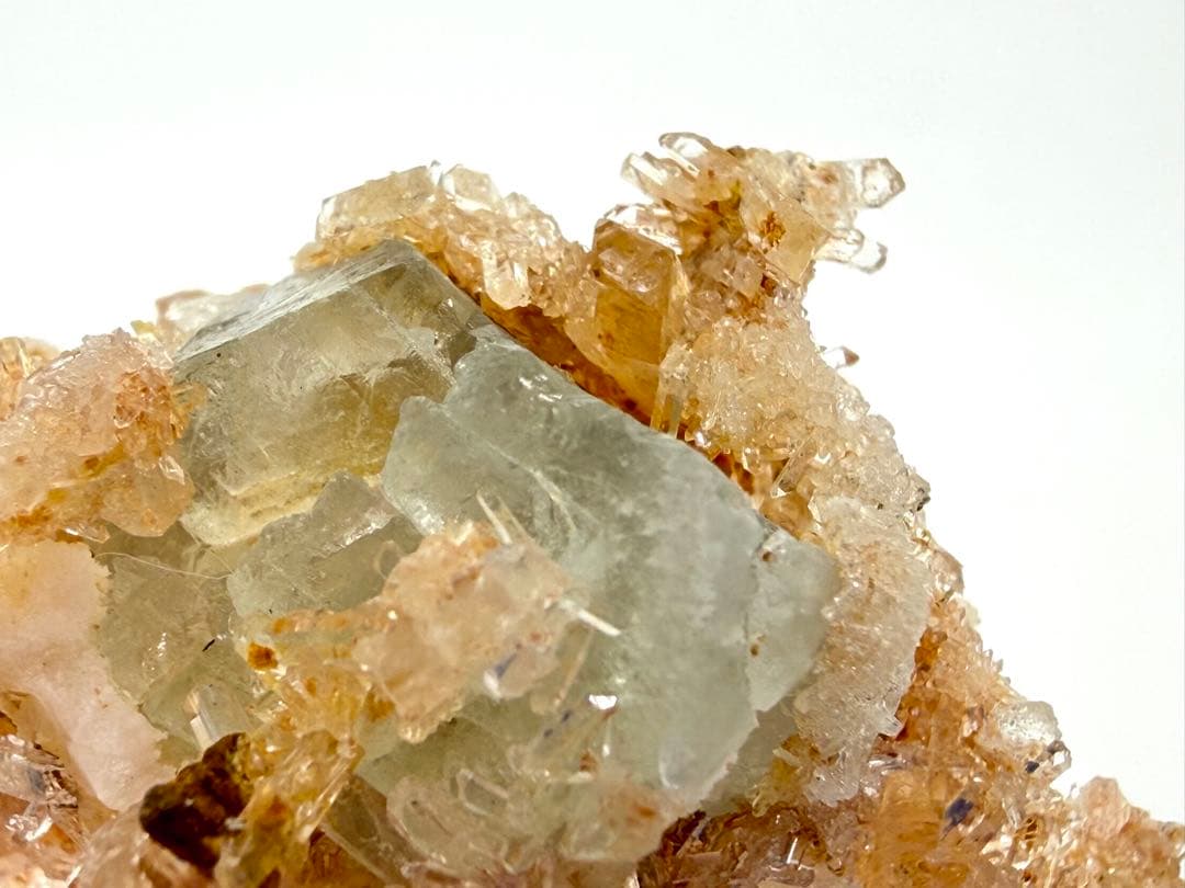 メキシコ産クリーダイト&フローライト共生鉱物　鉱物標本