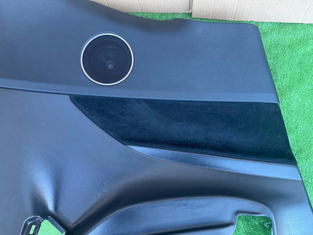 トヨタ　レクサス　lc500 lc500hクーペ　リアクォータートリムパネル