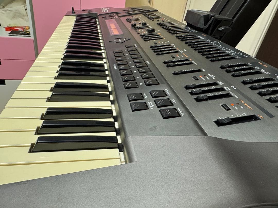 名曲を生んできた名機Roland JD-800とULTIMATEスタンドセット