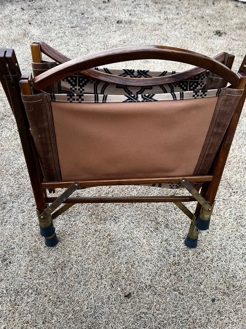 カーミットチェア　ウォルナット　艶あり　ガラクダダークブラウン