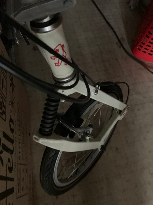 PEUGEOT プジョー　アルミ　折りたたみ自転車です。すごく重量軽いです。