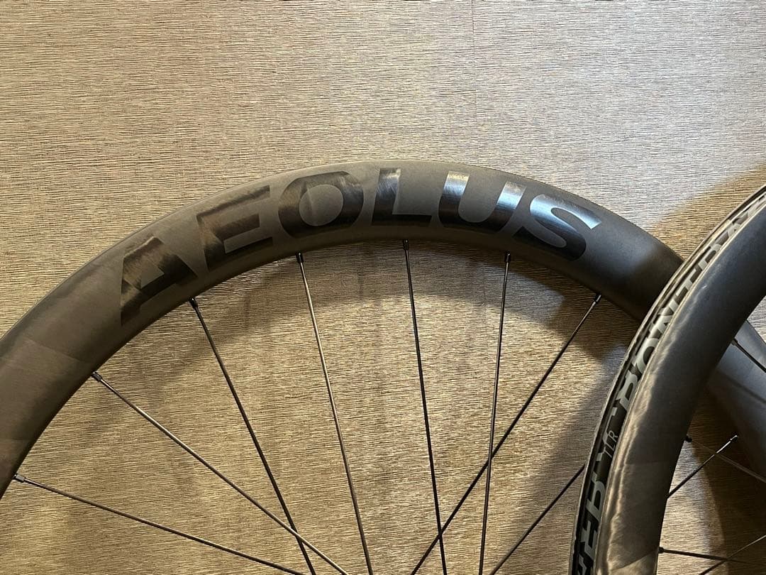 Aeolus Pro 49V TLR ディスク ロードホイール