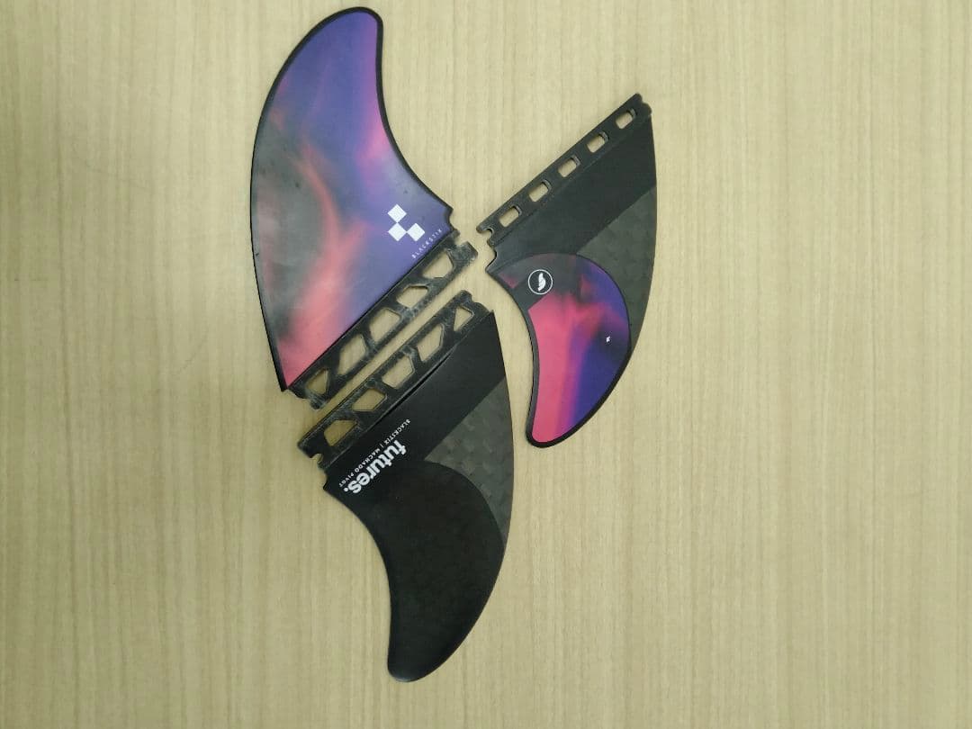 ★Futures Rob Machado Pivot フィンLサイズ中古★