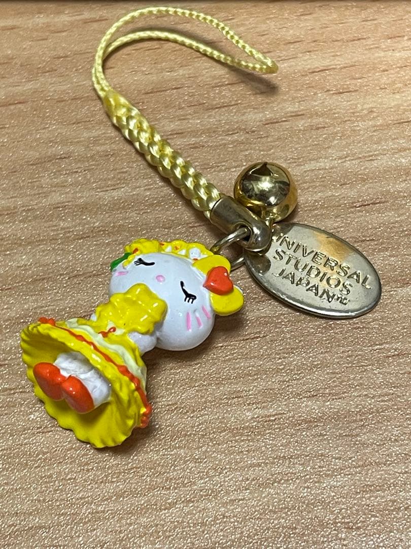 ハローキティ ユニバーサル 限定 値付けストラップ 黄色