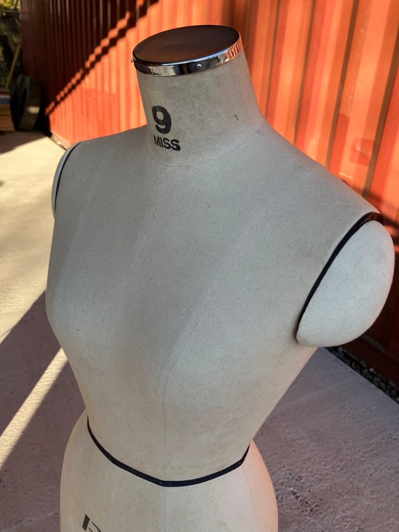 Erie Miss 9サイズ マネキン