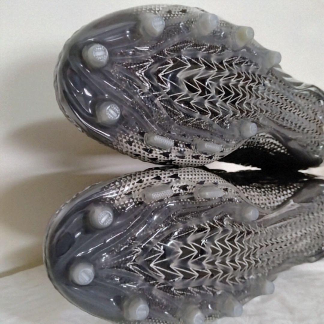 【29.5m ✨新品未使用✨】アンダーアーマー アメフトスパイク スポットライト