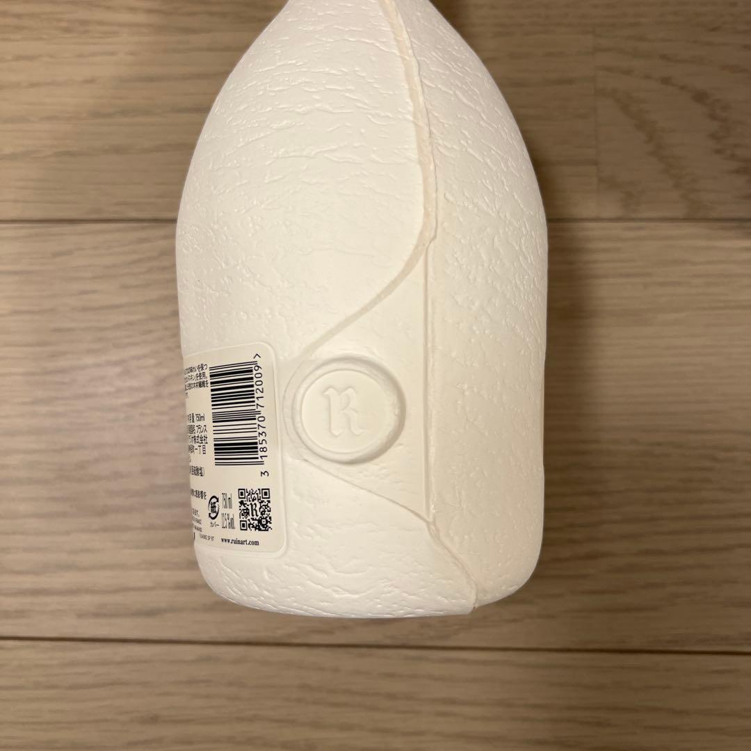 Ruinart シャンパン 750ml ホワイトボトル　VUITTON刻印箱付き