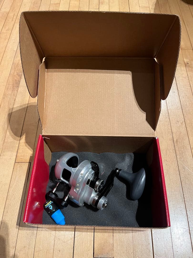 リール Accurate Dauntless 400 Narrow 2-speed