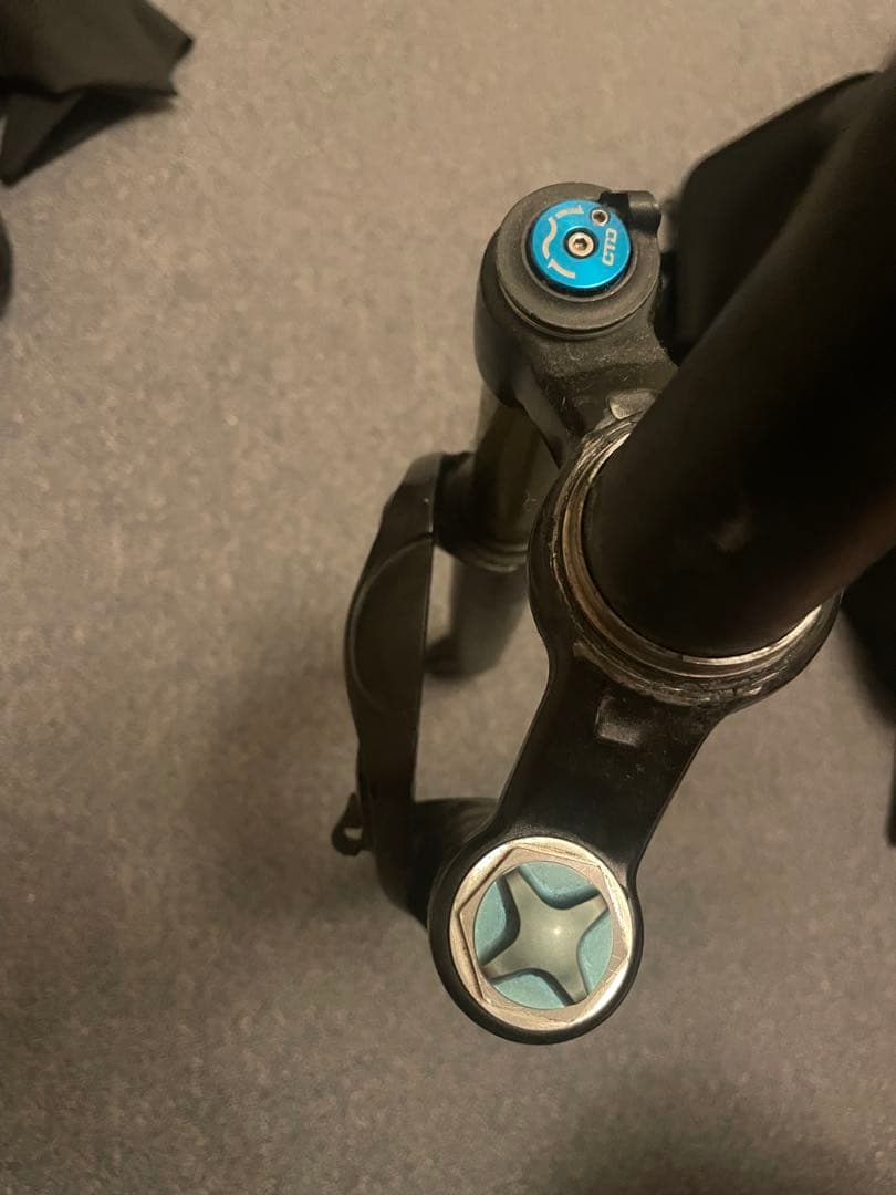 急ぎなので値下げありFOX 32 サスペンションフォーク