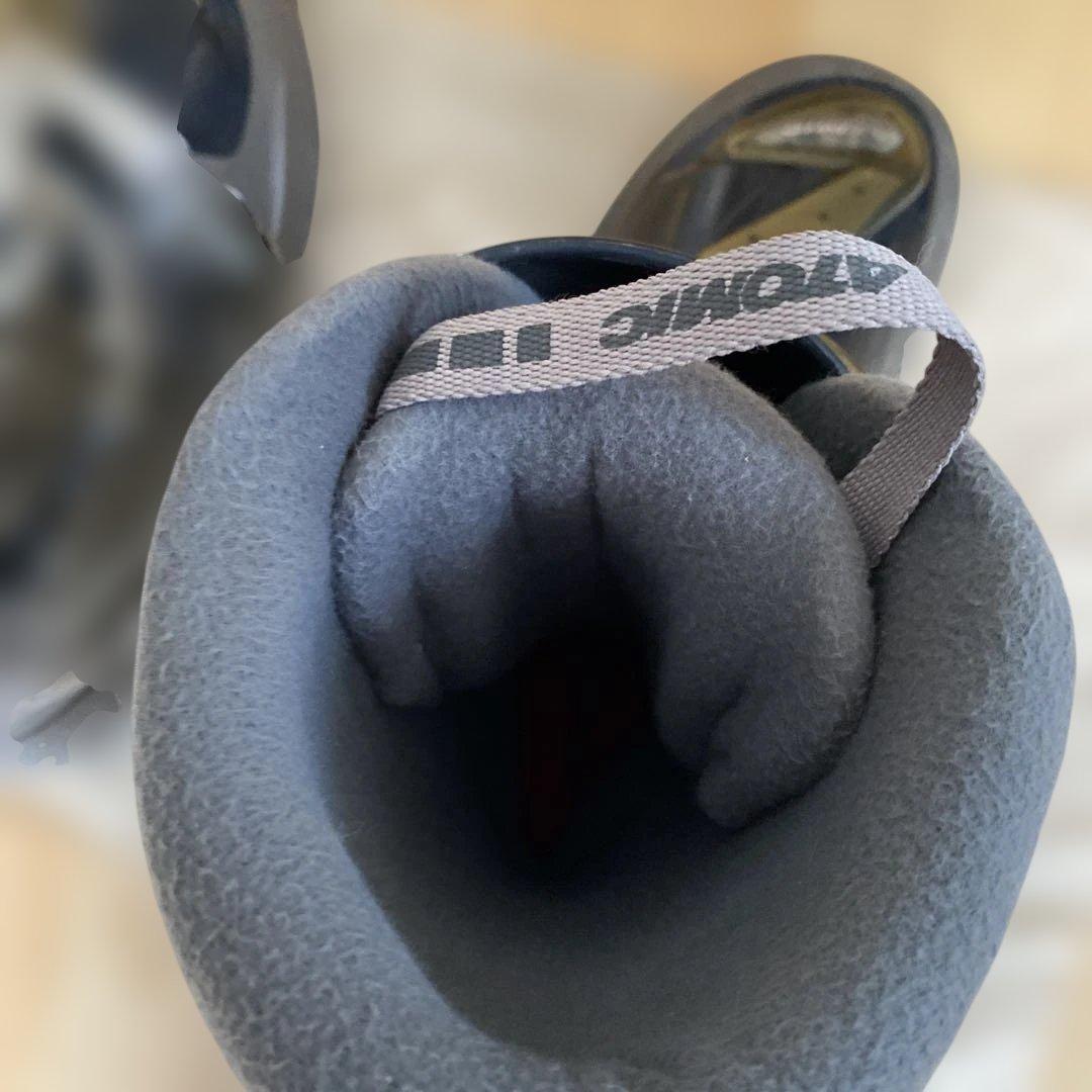 ATOMIC スキーブーツ　中古品　サイズ不明です