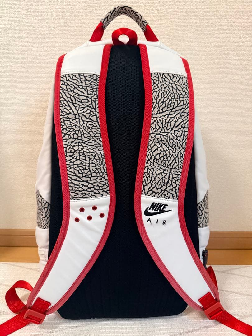 ジョーダン　レトロ3 バッグパック