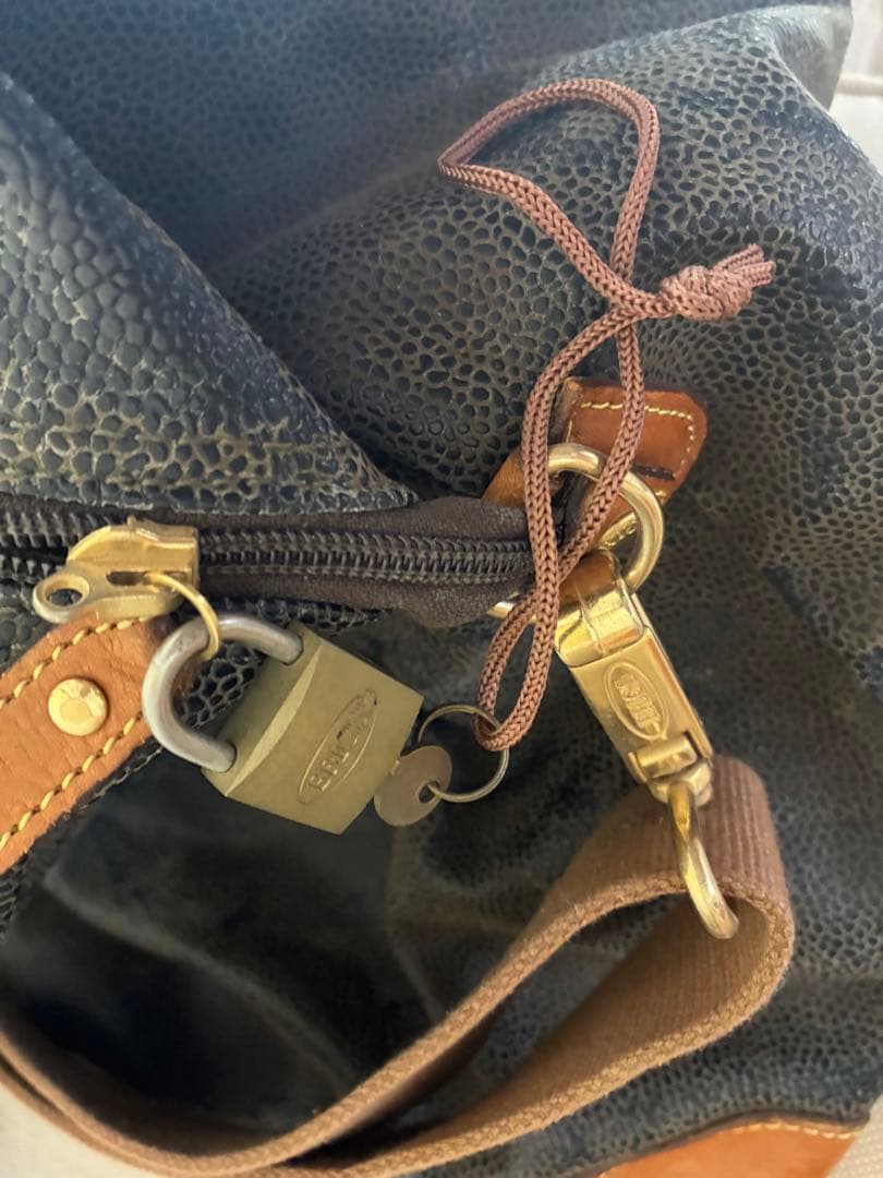 BRIC'Sブリックス　レザー ボストンバッグ　イタリア　大容量　シボ革　レトロ