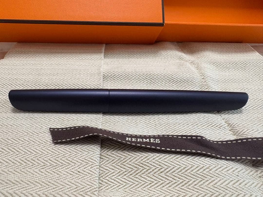 【未使用品】HERMES エルメス　ノーチラス　青い　ボールペン　文具