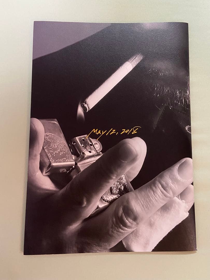 中村倫也　直筆サイン入り『孤狼の血』プレス