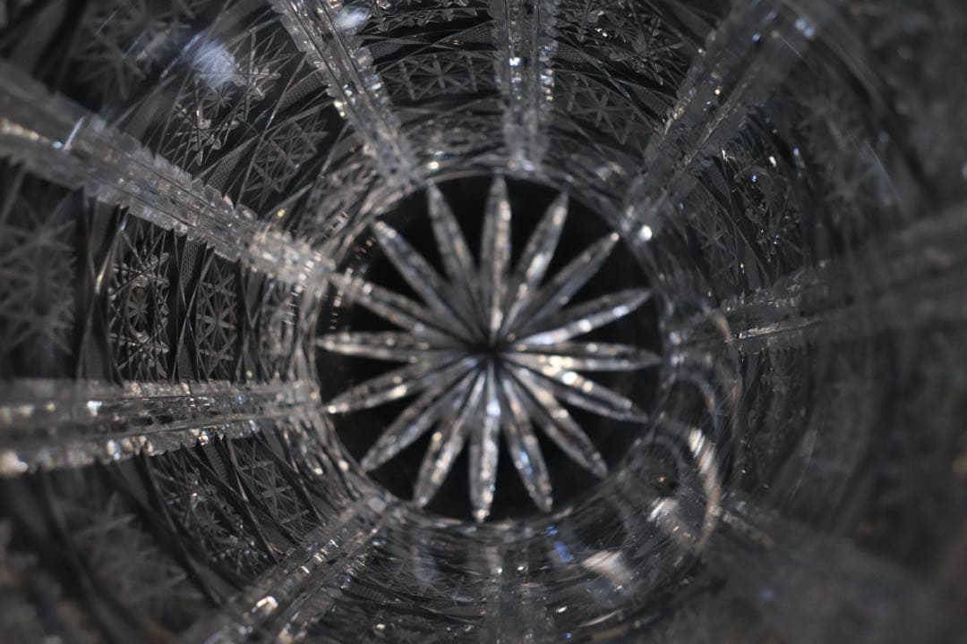 美品　ボヘミア　クリスタル大花瓶　送料込み251030