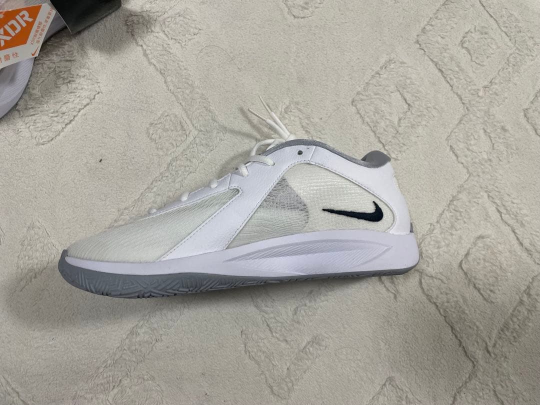 【新品】NIKE ヤニスフリーク6 ホワイト 25cm