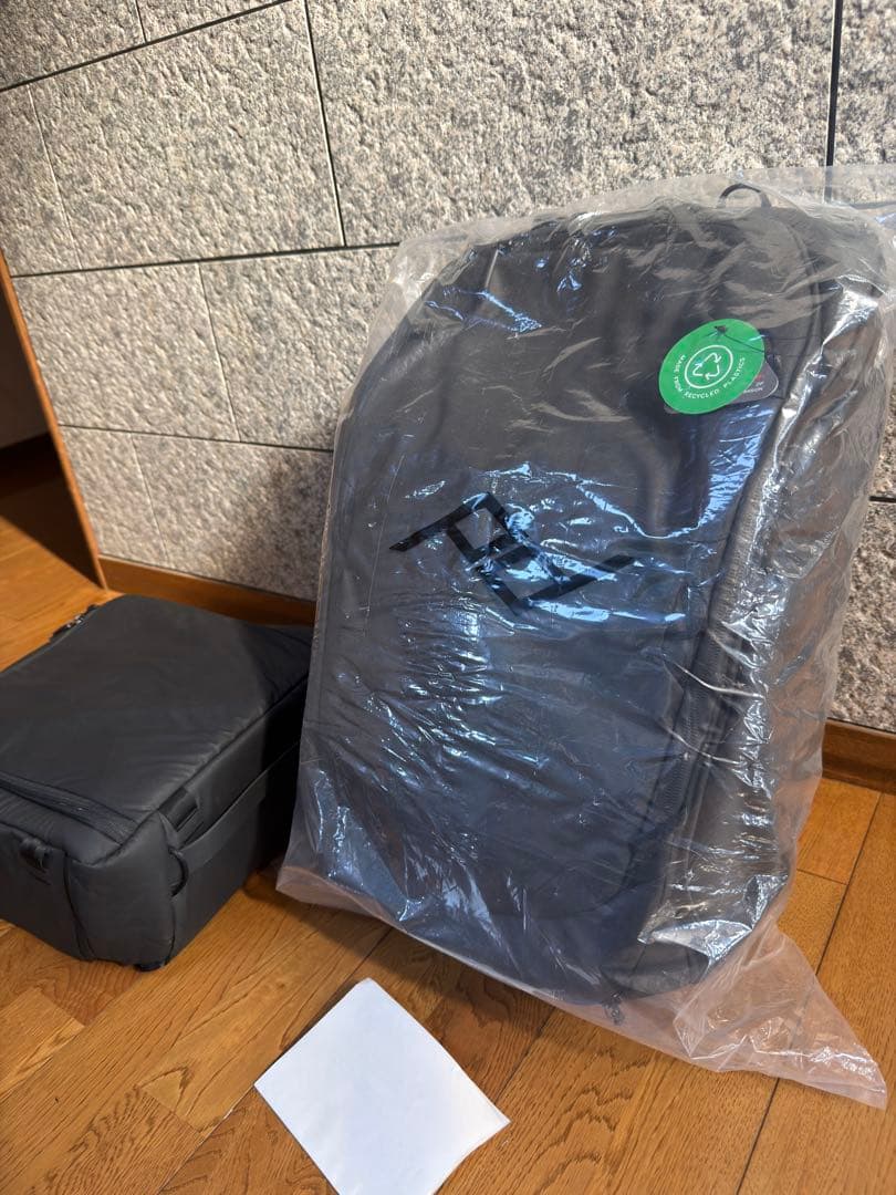 【新品未使用品】ピークデザイン トラベルバックパック45L ➕カメラキューブm