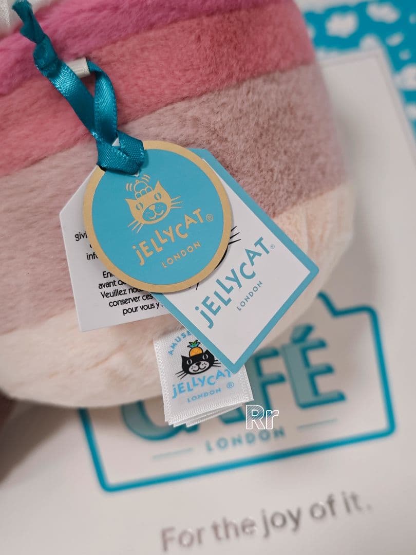  ジェリーキャット　ぬいぐるみチェリーケーキ　バースデー　誕生日